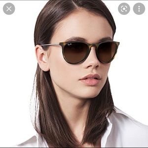 Ray-Ban Erika Tortoise GUC
